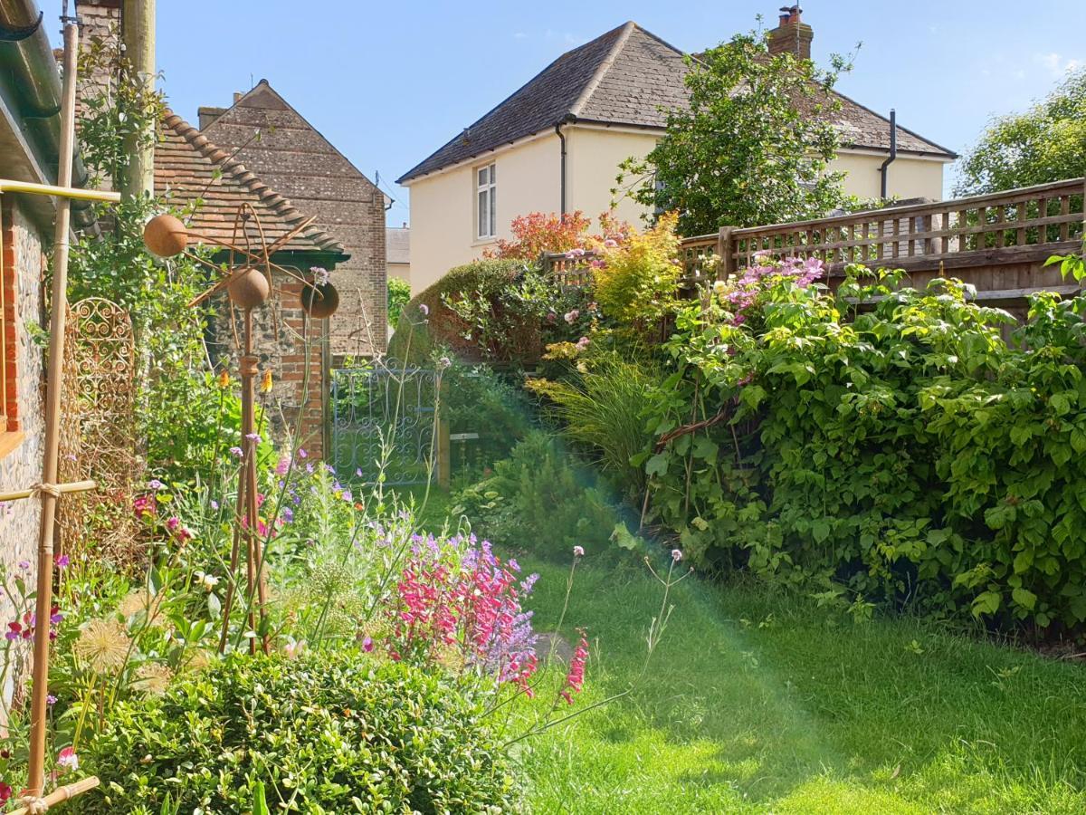 Delightful Cottage On The River Adur Close To Brighton & The Downs No Dogs Sorry Upper Beeding Εξωτερικό φωτογραφία